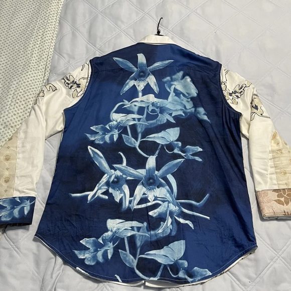 Robert Graham - Picture 6 of 10